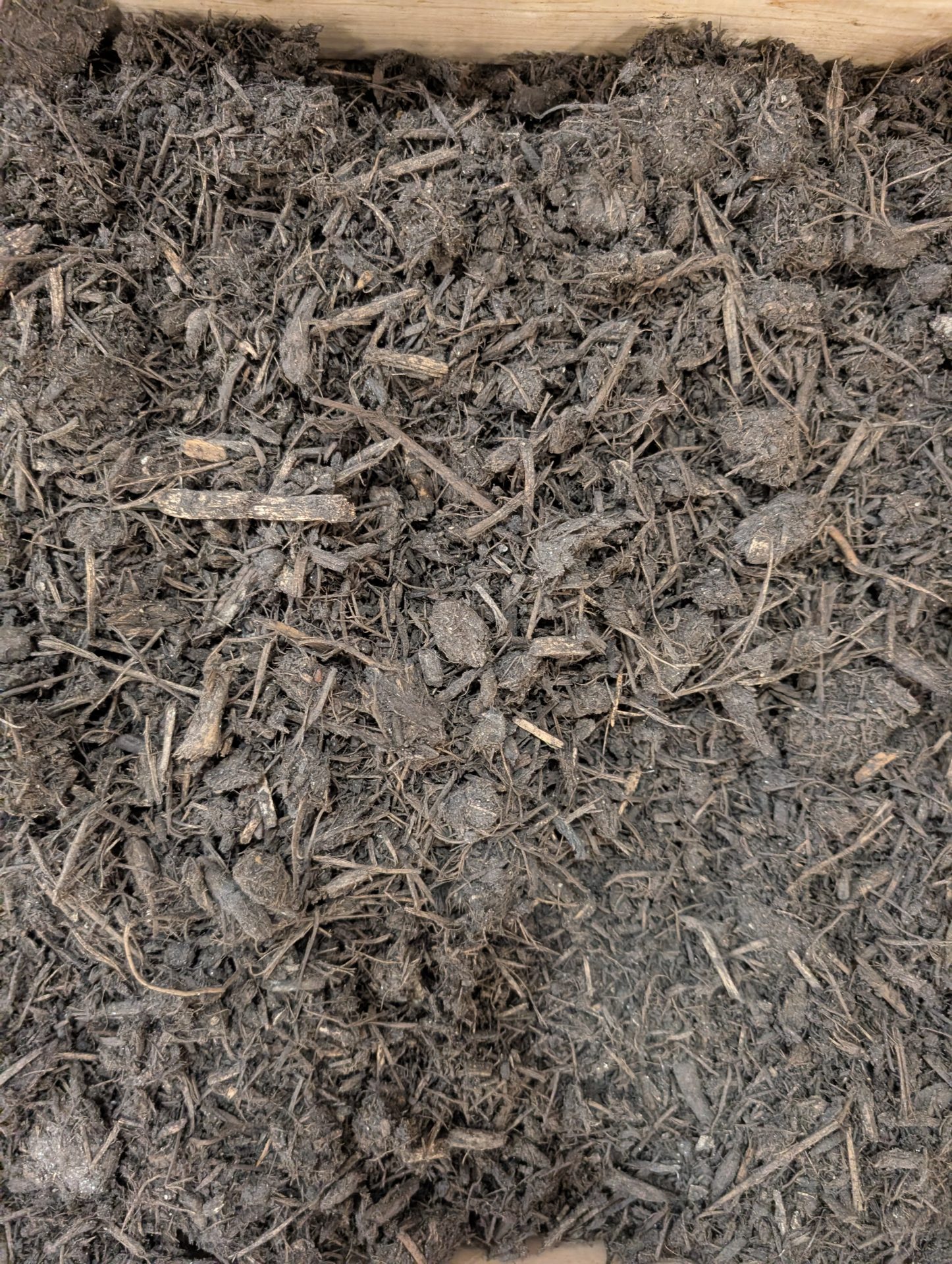 Texas Native Contractors Blend Hardwood Mulch (2 cu.ft) - Image 2